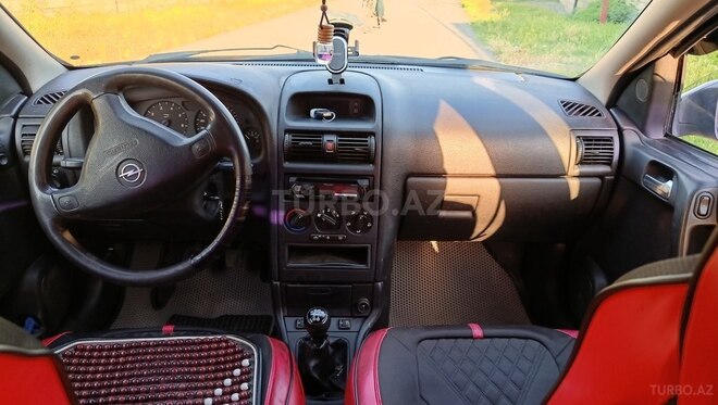 Opel Astra-12