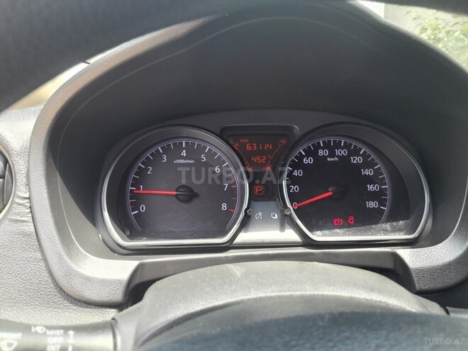Nissan Note-8