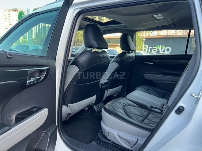 Toyota Highlander-11