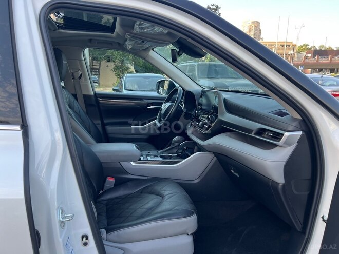 Toyota Highlander-8