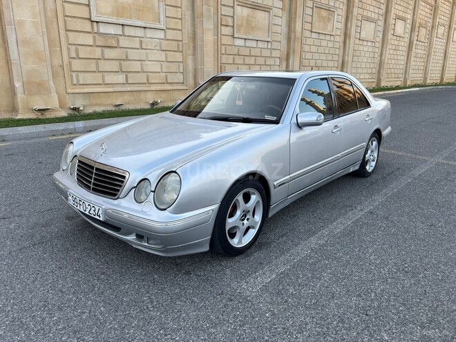 Mercedes E 320-3