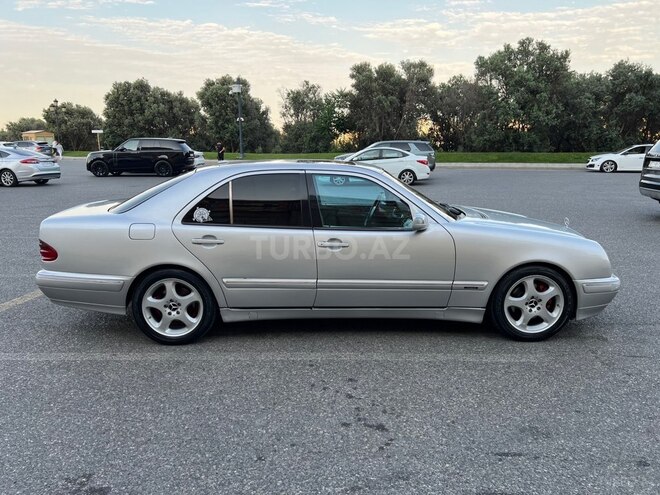 Mercedes E 320-4