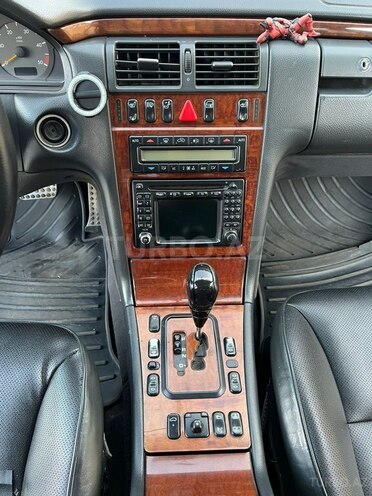 Mercedes E 320-15