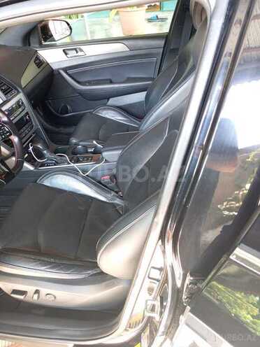 Hyundai Sonata-11
