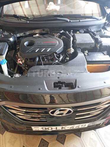 Hyundai Sonata-12