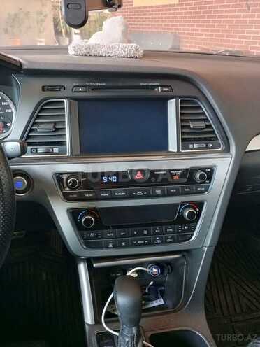 Hyundai Sonata-8