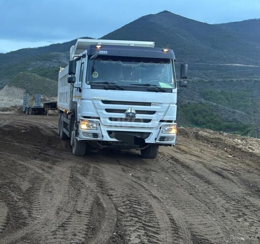 HOWO Sinotruk-1