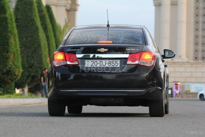 Chevrolet Cruze-8
