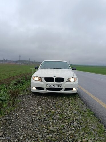 BMW 320-1