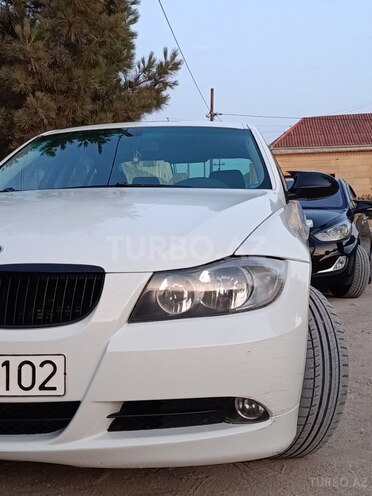BMW 320-2