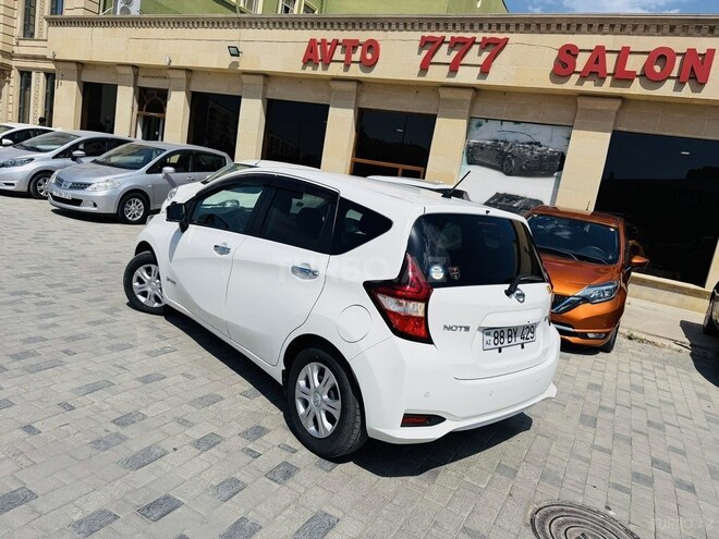 Nissan Note-8
