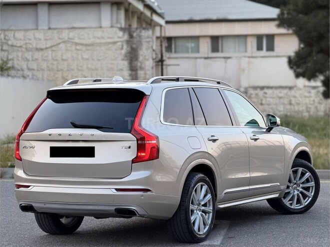 Volvo XC90-6