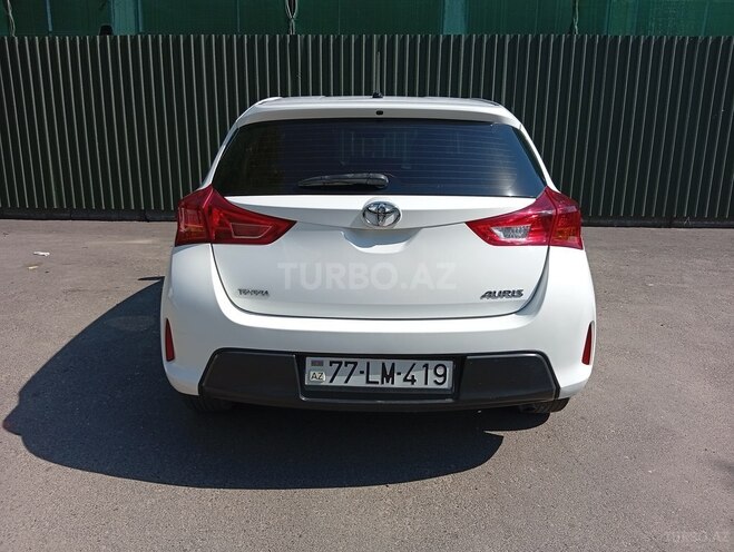 Toyota Auris 2014, 247,000 km - 1.3 л - Qusar