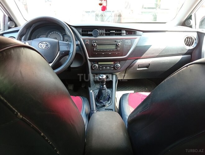 Toyota Auris 2014, 247,000 km - 1.3 л - Qusar