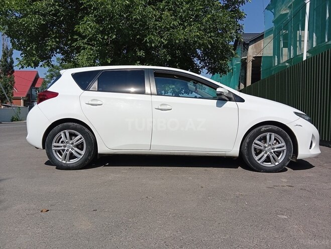 Toyota Auris 2014, 247,000 km - 1.3 л - Qusar
