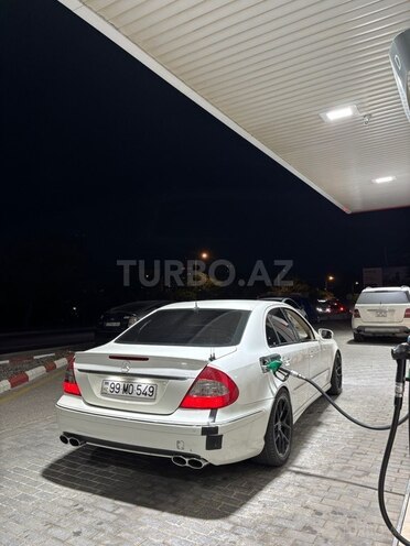 Mercedes E 240-2