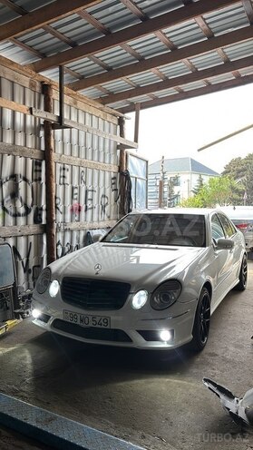 Mercedes E 240-6