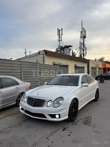 Mercedes E 240-1