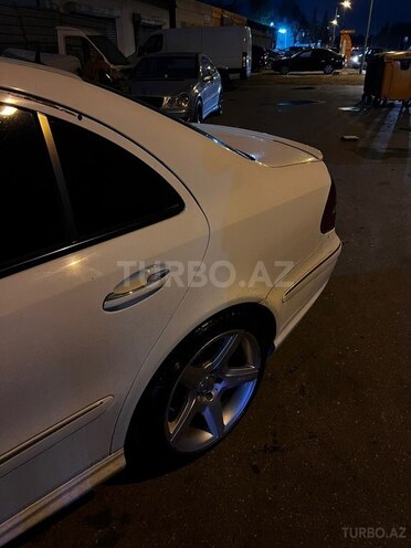 Mercedes E 240-8