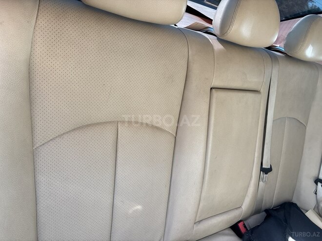 Mercedes E 240-14