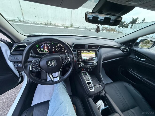 Honda Insight-3