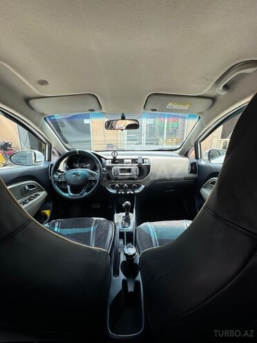 Kia Rio-9