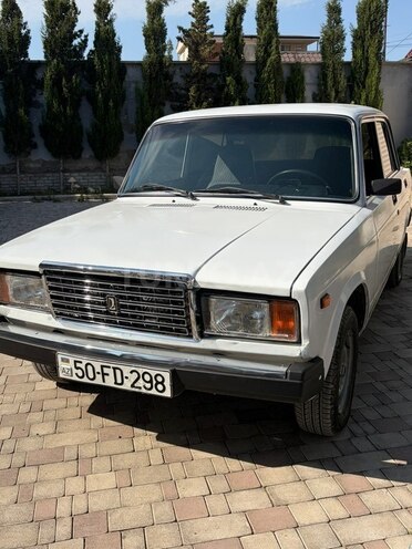 LADA (VAZ) 2107-1
