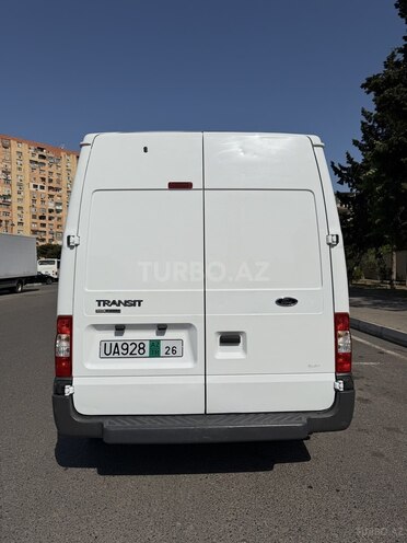 Ford Transit-6