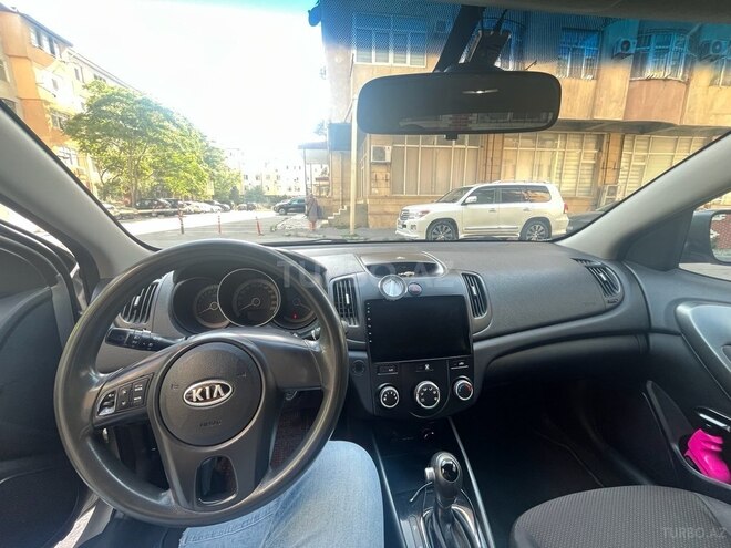 Kia Cerato-8