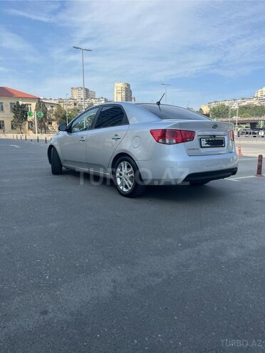 Kia Cerato-5