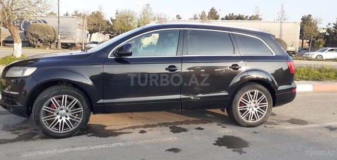 Audi Q7-2