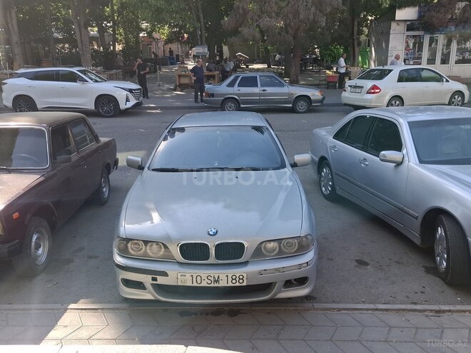 BMW 528-4