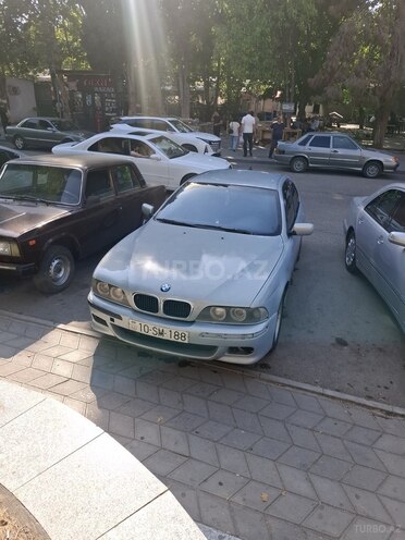 BMW 528-1