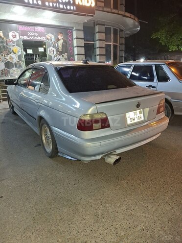 BMW 528-5