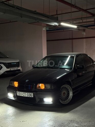 BMW 320-19