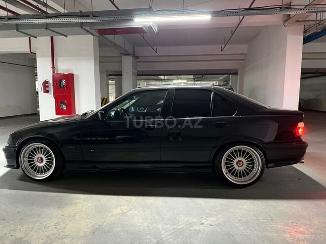 BMW 320-4