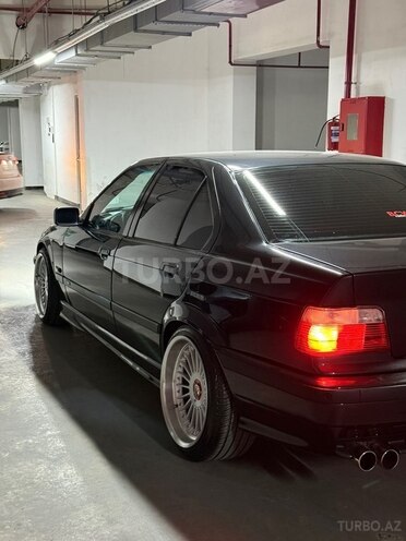 BMW 320-6