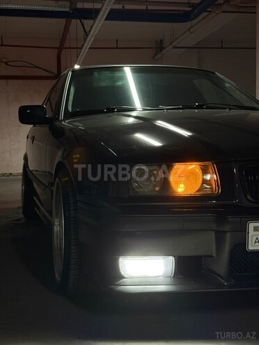 BMW 320-12
