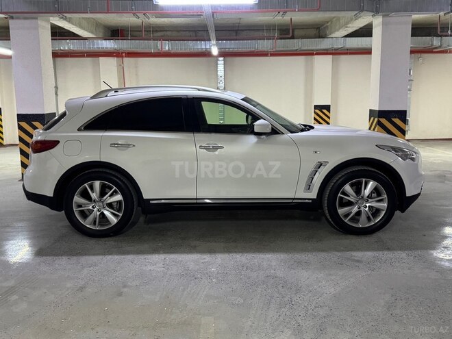 Infiniti FX37-4