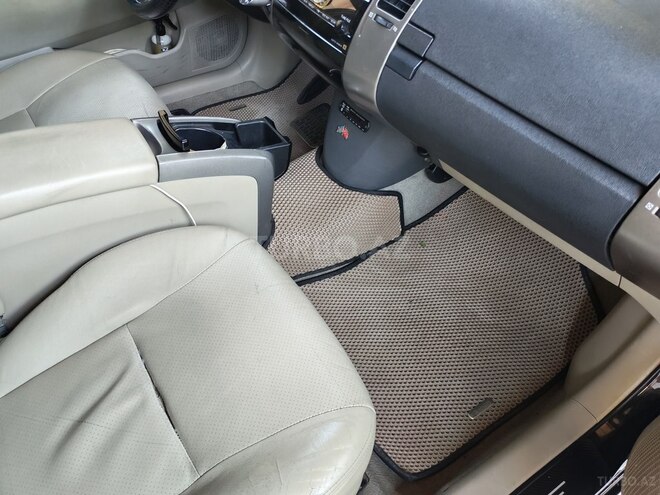 Toyota Prius-3