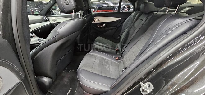 Mercedes E 300 e-19