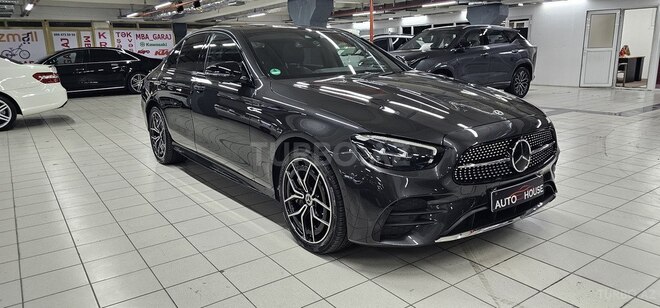 Mercedes E 300 e-4