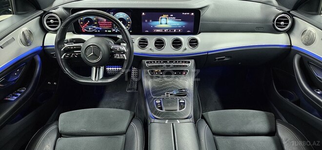 Mercedes E 300 e-16