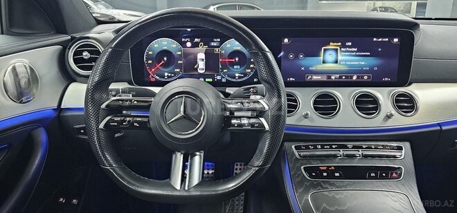 Mercedes E 300 e-15