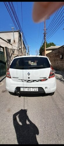 Renault Sandero-2