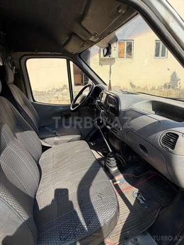 Ford Transit-7