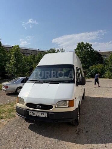 Ford Transit-2