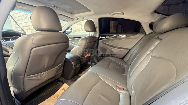 Hyundai Sonata-8