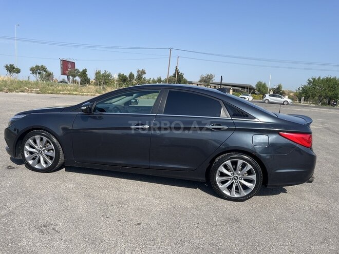 Hyundai Sonata-3
