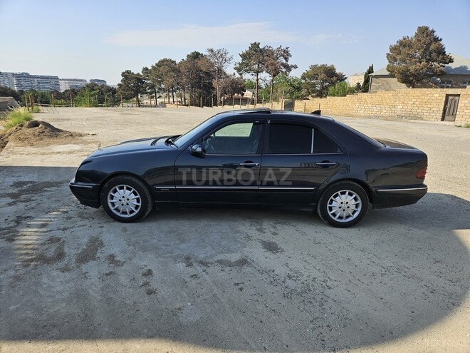 Mercedes E 220-5